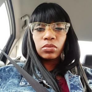 Meet your Posher, Latoya